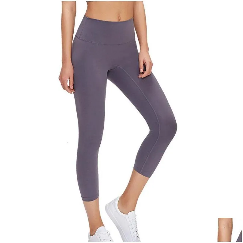 High Waist Yoga Capri Pants For Women Naked Feel Fitness Fgm04 Leggings For  Running, Gym, And Sports No Front Seam, Tight Sweatpants D Dhox6 From  Luxurylw, $18.67