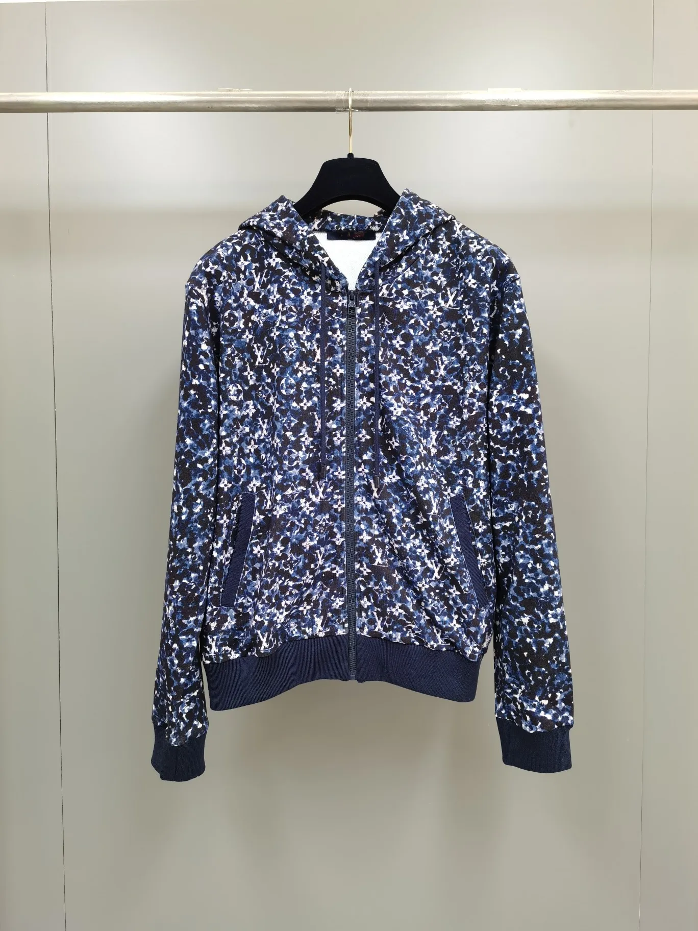 Mens Designer Holloway Jackets With Hood 9A Quality, Luxury Mens Designer Holloway Jackets With Hood 9A Quality, Luxury