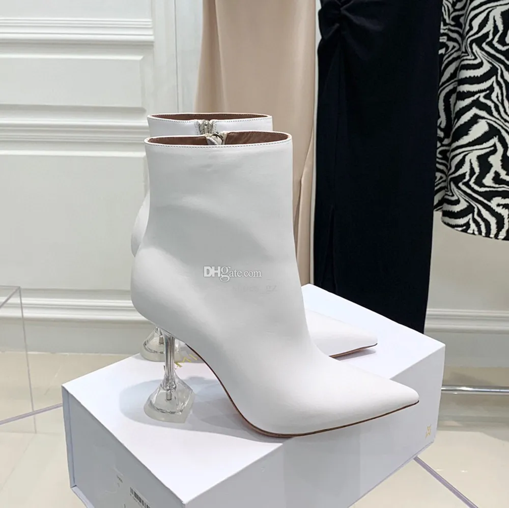 Amina Muaddi Giorgia Bottines à talons hauts transparents Talon cubique Bouts pointus Fermeture éclair latérale Semelle extérieure en cuir Bottines pour femmes Chaussures de créateur