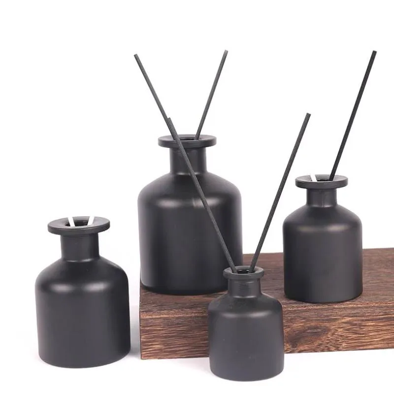 50ml 100ml 150ml 200ml wholesale round empty matte black reed glass aroma diffuser bottle with stopper Rqxqs