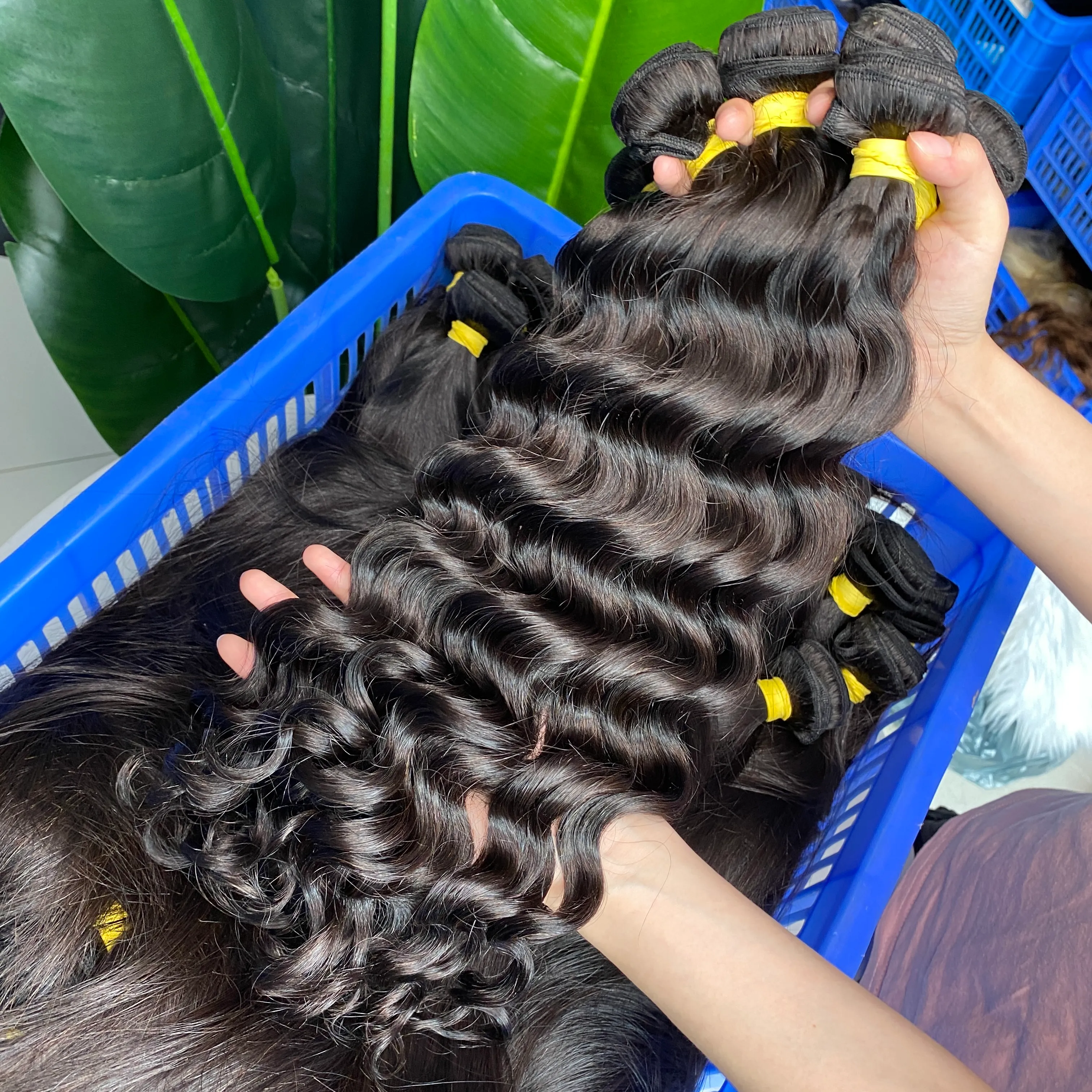 Human hair extensions shop india