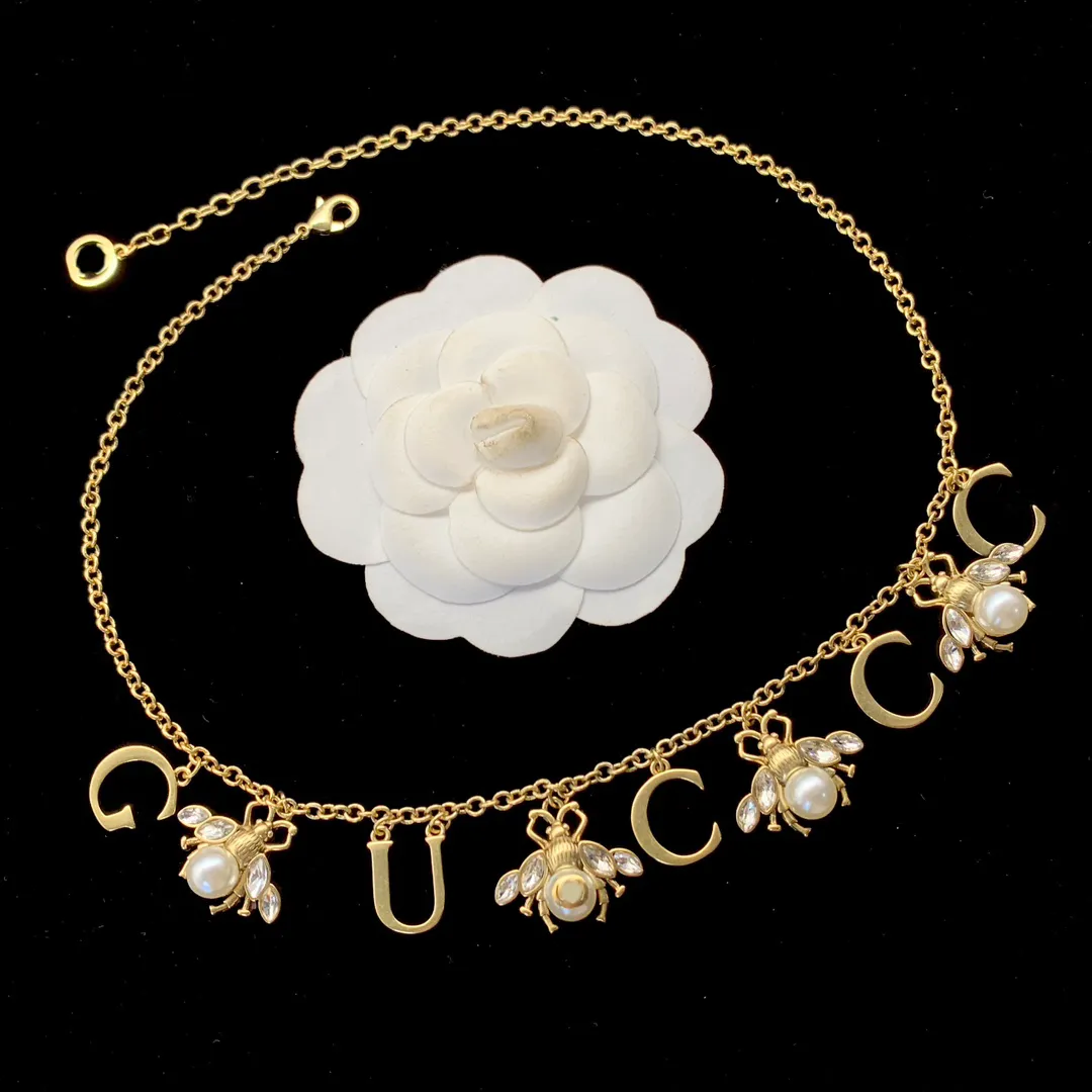Luxury 18k Gold Necklace Designer Halsbandsbricka designer för kvinnor halsband diamantpärlbi kedjor halsband
