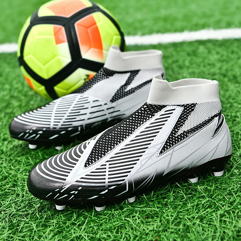 Sapatos de futebol masculino Vestir botas de futebol de alta qualidade Cleats Grass de alta qualidade Trendência não deslizamento Torno