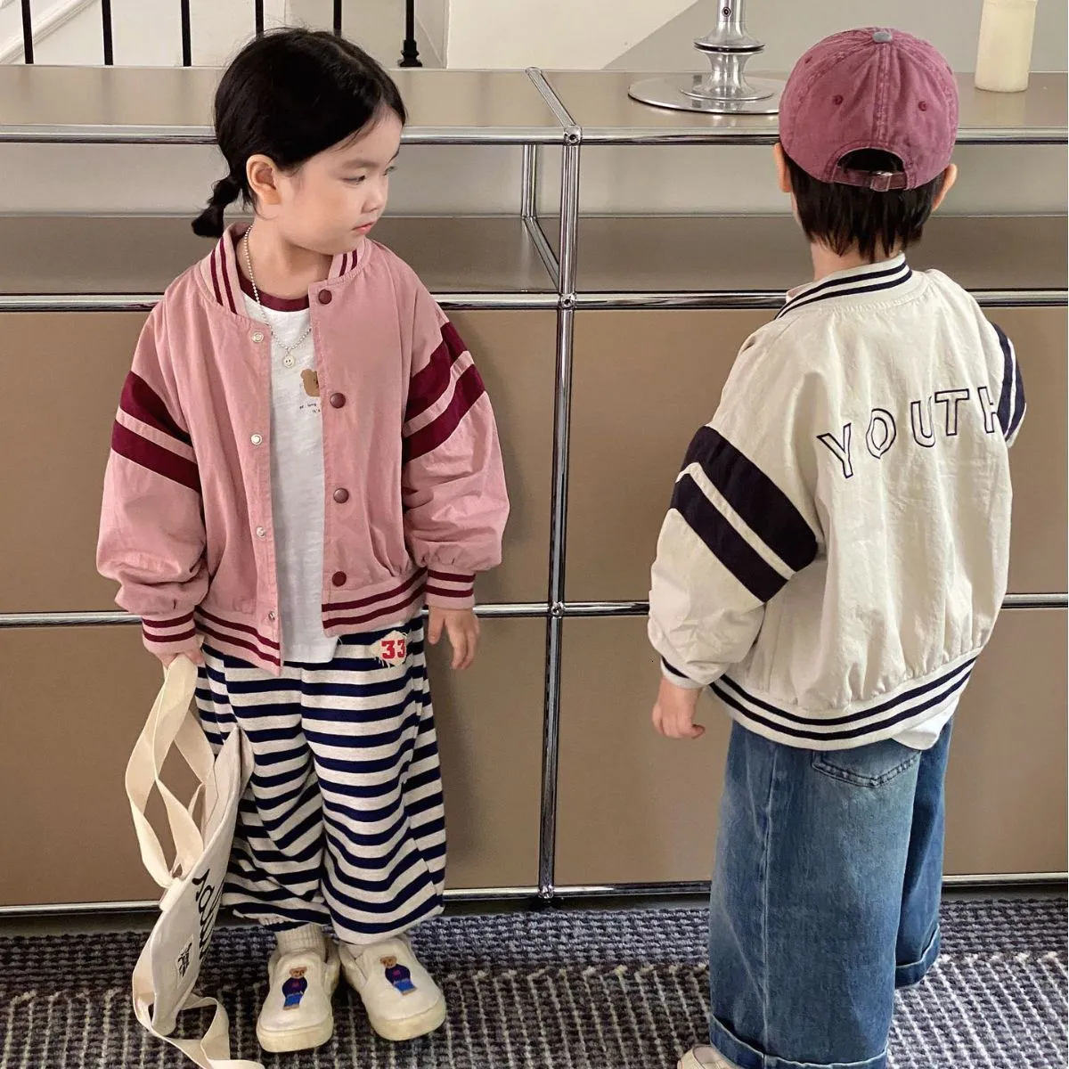 Jackets Autumn Children's Wear Top Boys and Girls Color Matching Zipper Cardigan Jacket Autumn Fashion 230816