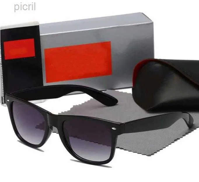 Men Classic Brand Retro Sunglasses for Women 2023 Designer de luxo Eyewear Bands Bands Metal Frame Designers Sun Woman FG