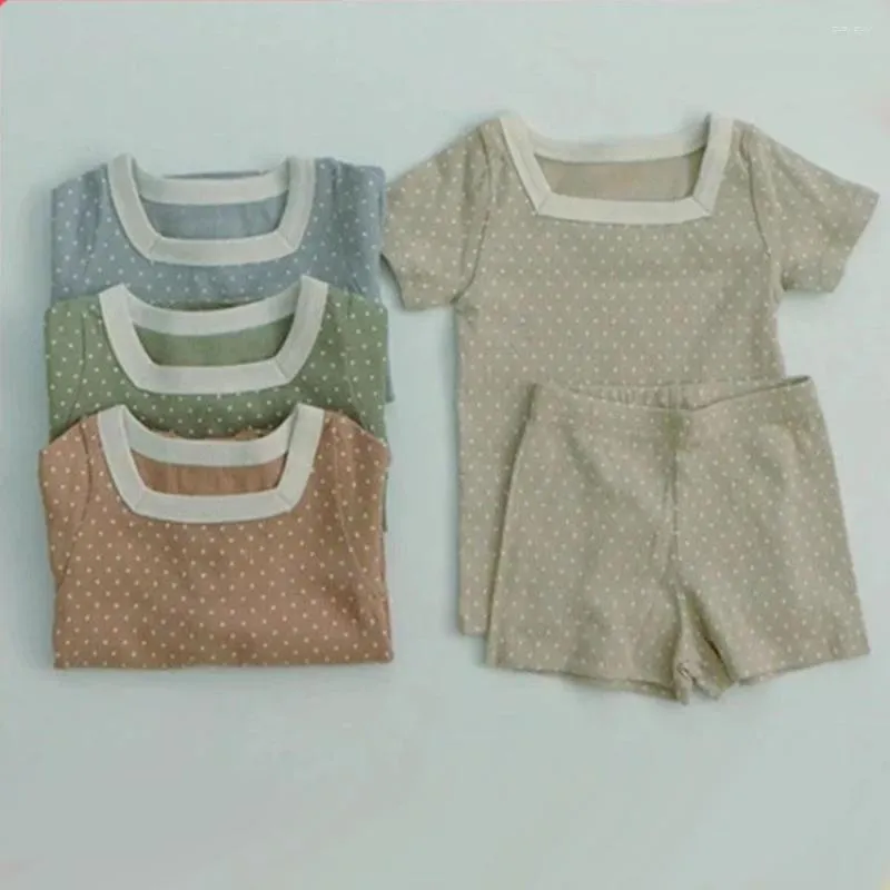 Set di abbigliamento bambine bambini bambini 2023 dot estate stampa a maniche corte top pantaloni 2 peps abito da sonno abito da sonno coreano per bambini