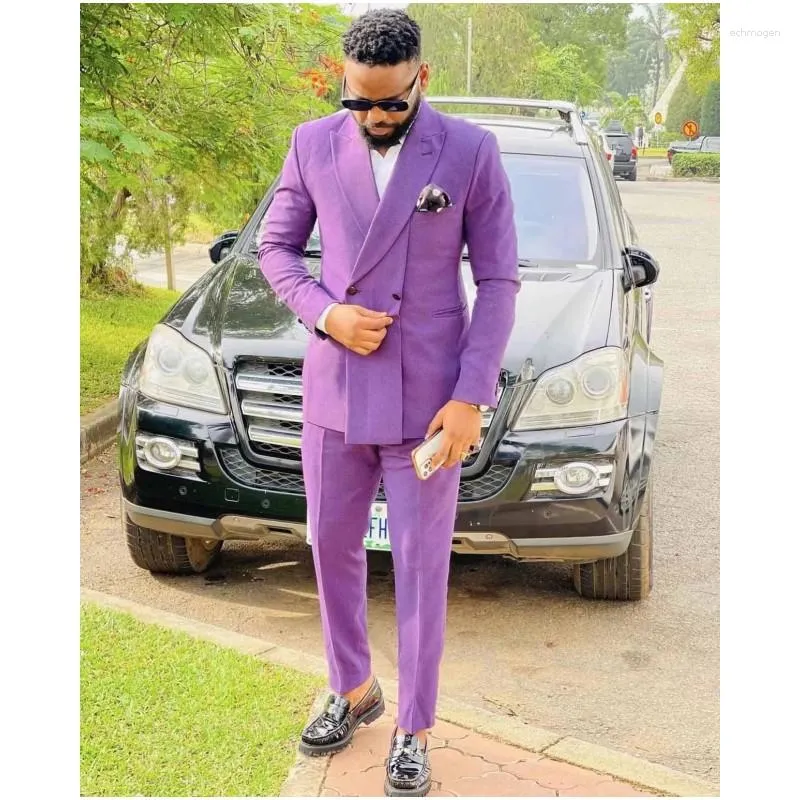 Męskie garnitury Blazery ustawiają fioletowe spodnie Płaszcz Najnowsze wzór luksusowe ubranie podwójnie piersi Mężczyźni 2 sztuki w ubraniach
