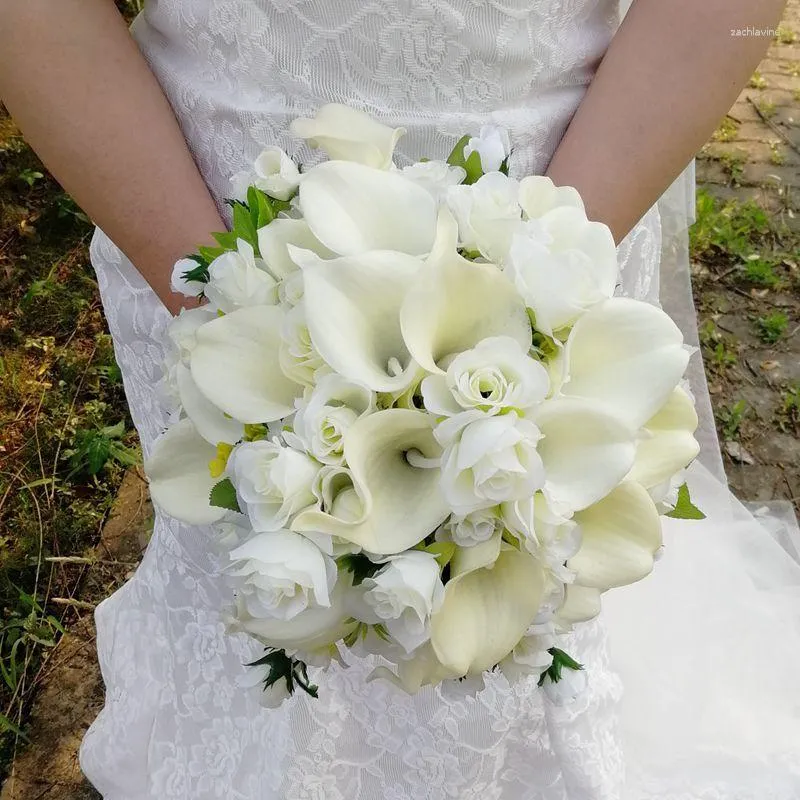 Flores de casamento Rosas de marfim com lírios de calla redondo o tecido de seda de flor de buquê de buquê de buquê Mariee