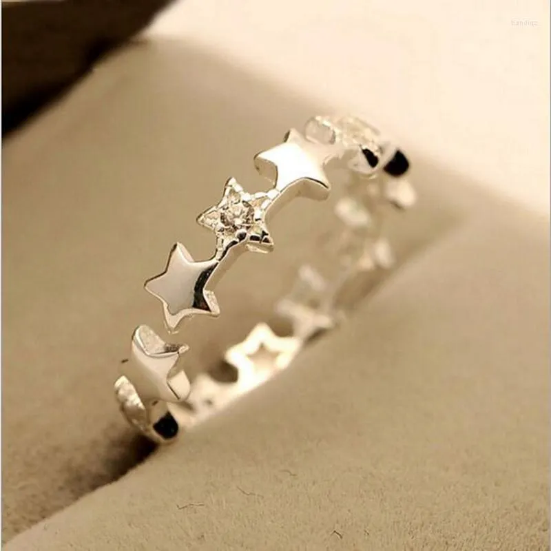 Кластерные кольца 925 стерлинговые серебряные украшения мода маленькие свежие звезды Crystal Simple Design Регулируемое кольцо Красивое отверстие для женщин
