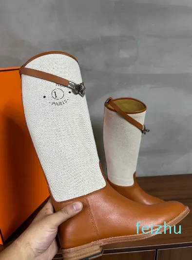 Hoppande långa bootsautumn och vinterstilar kvinnor honer riddare stövlar designer mode läder hög kvalitet klassiker faustine stövlar storlek 35-42