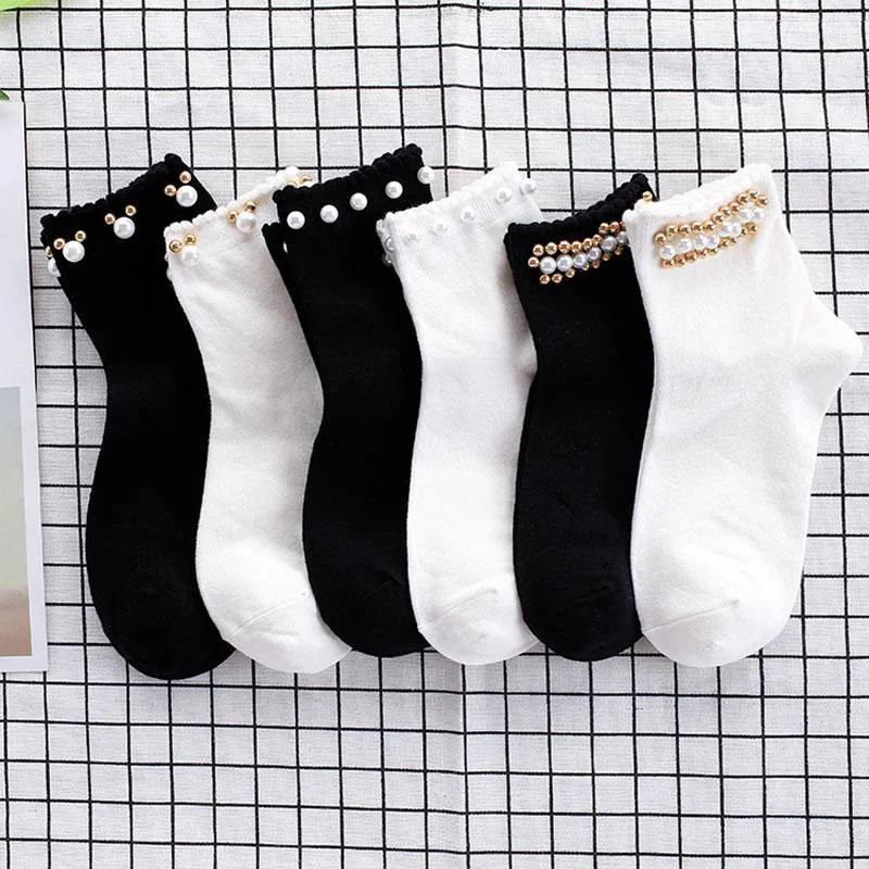 Frauen Socken Schwarz/Weiß Korean Reto Perle Elastic Cotton Handmade Meias Creative Harajuku -Calcetinen Mujer