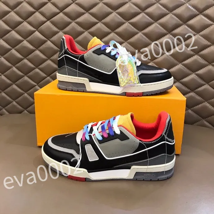 2023 Neue Luxusqualität Casual Shoes Brand Männer Sneaker Leder Trainer Mann Technischer Gummi-Läufer Sport Lug Sole Walking Size 39-44 RD1012