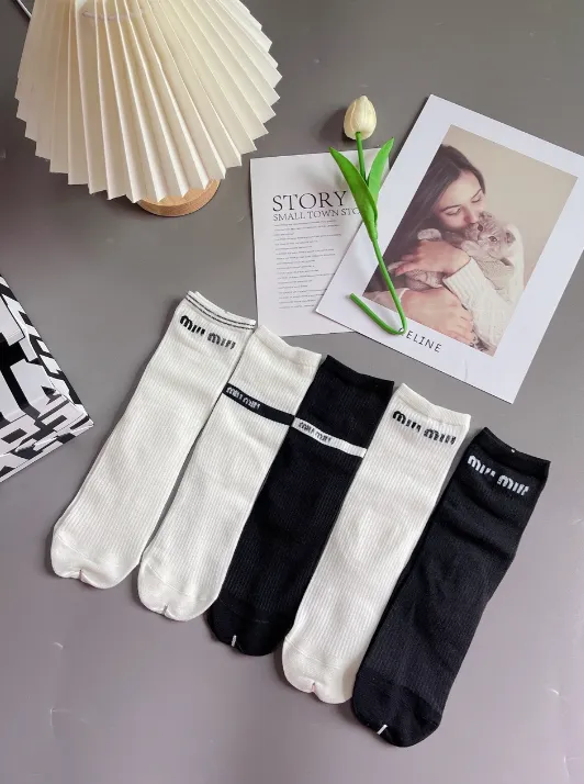 Chaussettes pour femmes printemps et été bambou bambou coton tube chaussette de tube Ins marée