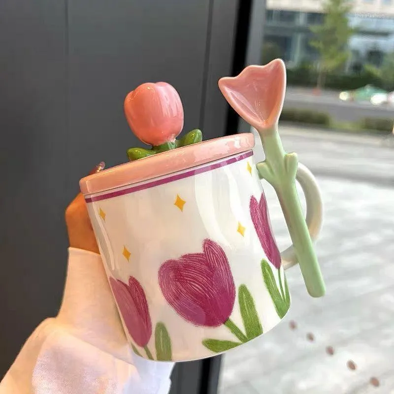 Tassen Mode handgefertigt einzigartige Keramik -Trinkwasser -Becher Haushalt Einfacher Stil Kreativer Griff hitzebeständig Kaffeetassen