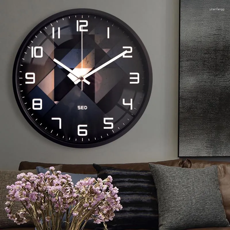 ساعات الحائط الدائرية الإبداعية الهندسية الحديثة ثلاثية الأبعاد ساعة بسيطة غرفة المعيشة غرفة نوم الكوارتز