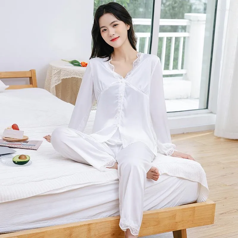 Kvinnors sömnkläder Spring Autumn Home Wear Lace Pyjamas Suit Sexig nattkläder V-Neck Ice Silk Kvinnliga sovande lounge