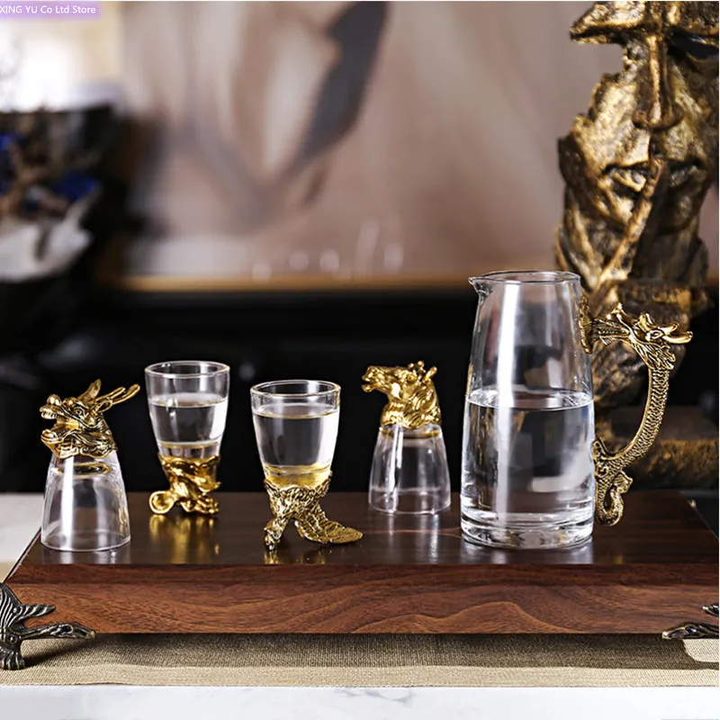 Vino di vino Cinese Zodiac Glass Set Dispenser per la casa da 250 ml Bottiglia da 25 ml di liquore imitazione bellissima regalo 230816