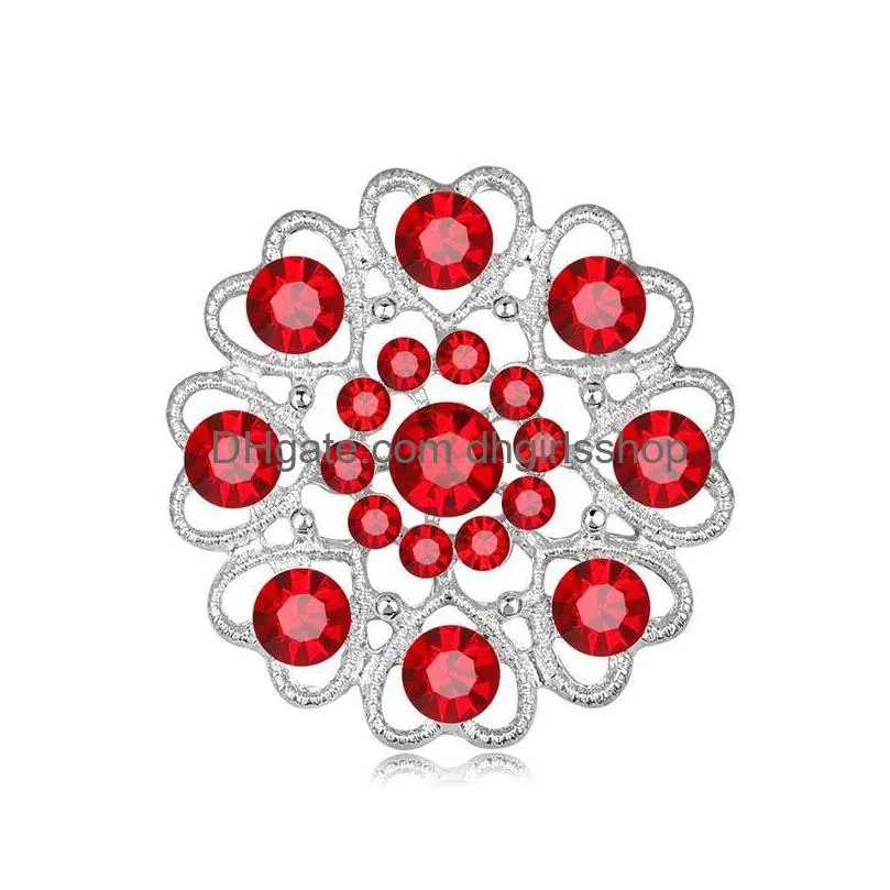 Broches broches creux de la fleur de coeur cristallin pour les femmes adapter la couleur de joaillerie de bijoux écharpe accessoires de boucle