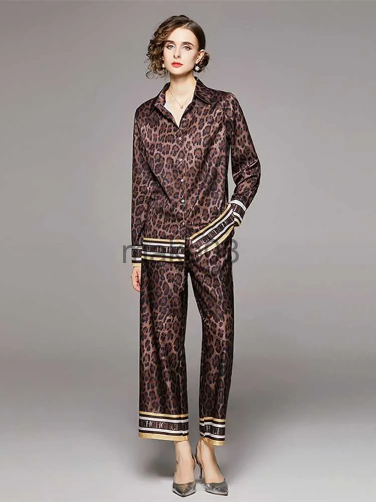 Kvinnors tvåbitar byxor Spring Summer Leopard Print Silk Two Piece Suit Women's Long Sleeve Overdimensionerad skjorta Blus Ankel Wide Leg Pants Set Outfits J230816