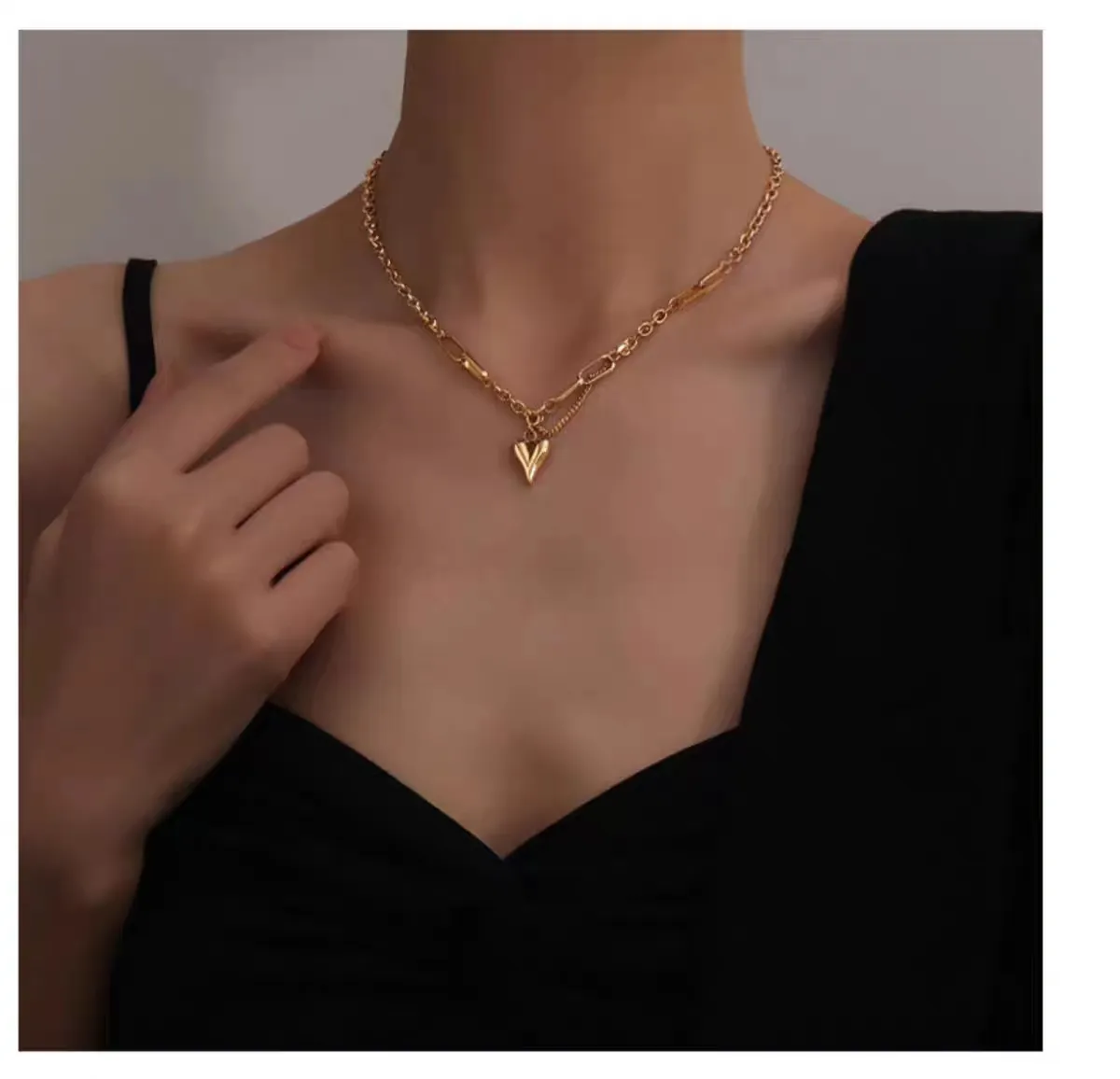 Pendentif Colliers Européen et Américain Rétro Hip-Hop Mode Niche Ins Tendance Tempérament K Gold Femme Collier Mère