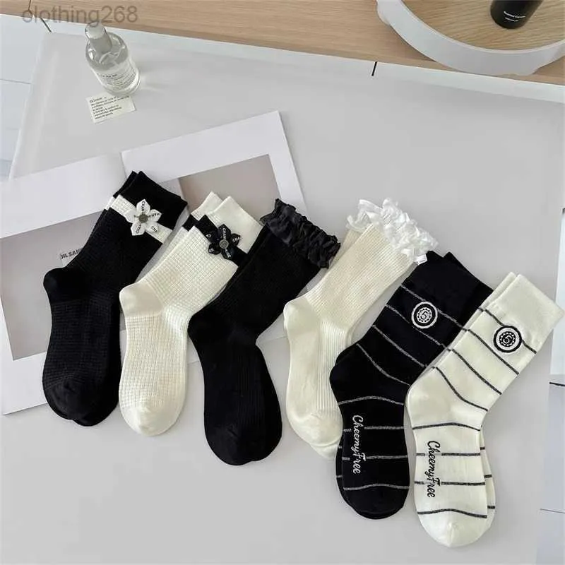 Jewelry lace socks wooden ear edge princess style spring and autumn lace lace medium tube socks cute pile socks new style