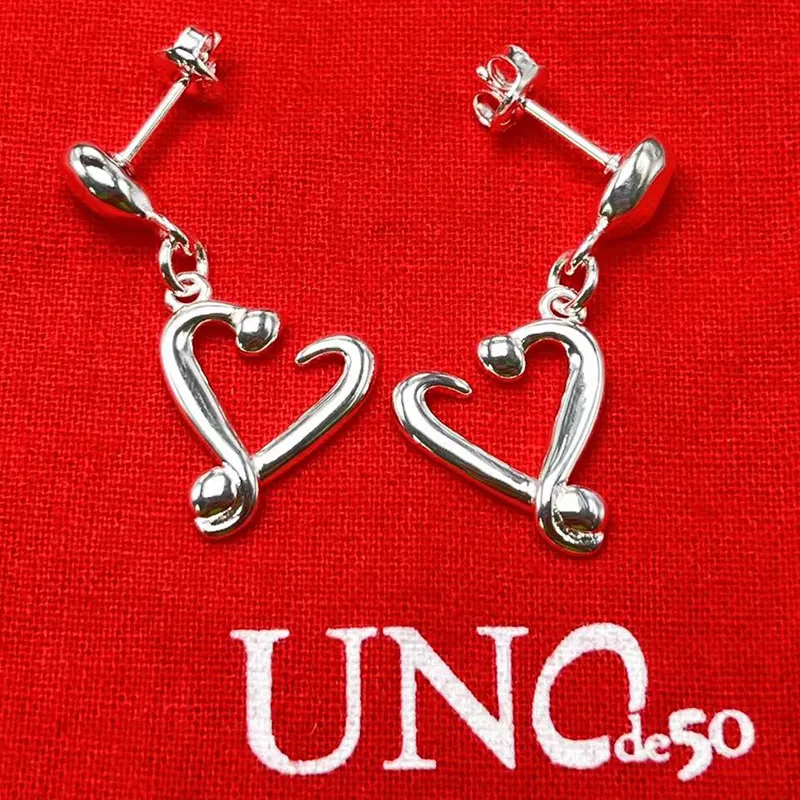 Charm 2023 UNOde50 Selling European and American Exquisite Heart shaped Women's Earrings Romantic Jewelry Gift Bag with 230817