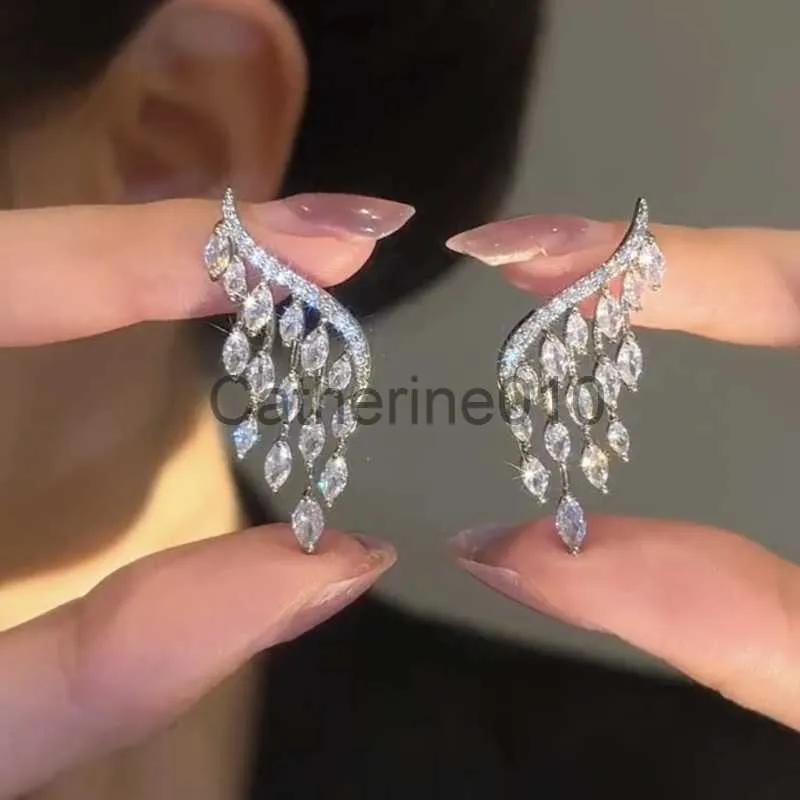 Charm Uilz moda borla alas Stud pendientes para mujer Shinny Cubic Zircon pendientes 2023 nuevo estilo Ins Corea fiesta joyería J230817