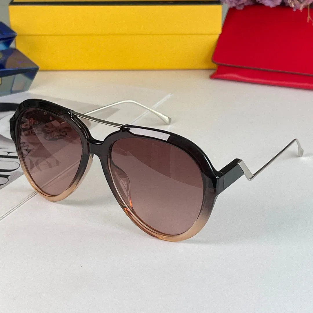 Männer Sonnenbrillen für Frauen neueste Verkauf von Mode -Gläsern Männer Sonnenbrille Gafas de Sol Glass UV400 Objektiv mit zufälliger Matching 0322