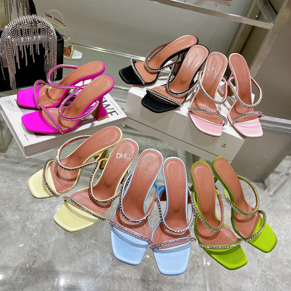 Amina Muaddi Cristal embelezado Selppers Sapatos Sapatos Sapatos Salto de Salto Salto Mulheres Designers de Luxo Desenvolvidos Sandálias Factory calçados 35-42 Com caixa