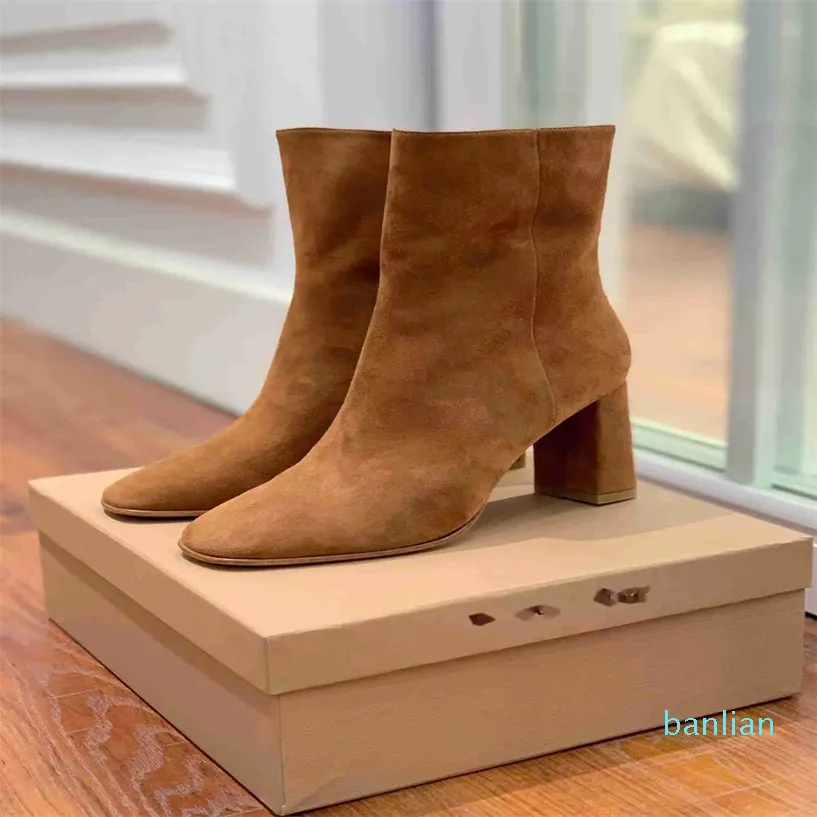 Botas de salto de bota Botas de sapatos femininos Bombas de couro Designer Dermal Sole 35-41 Boots