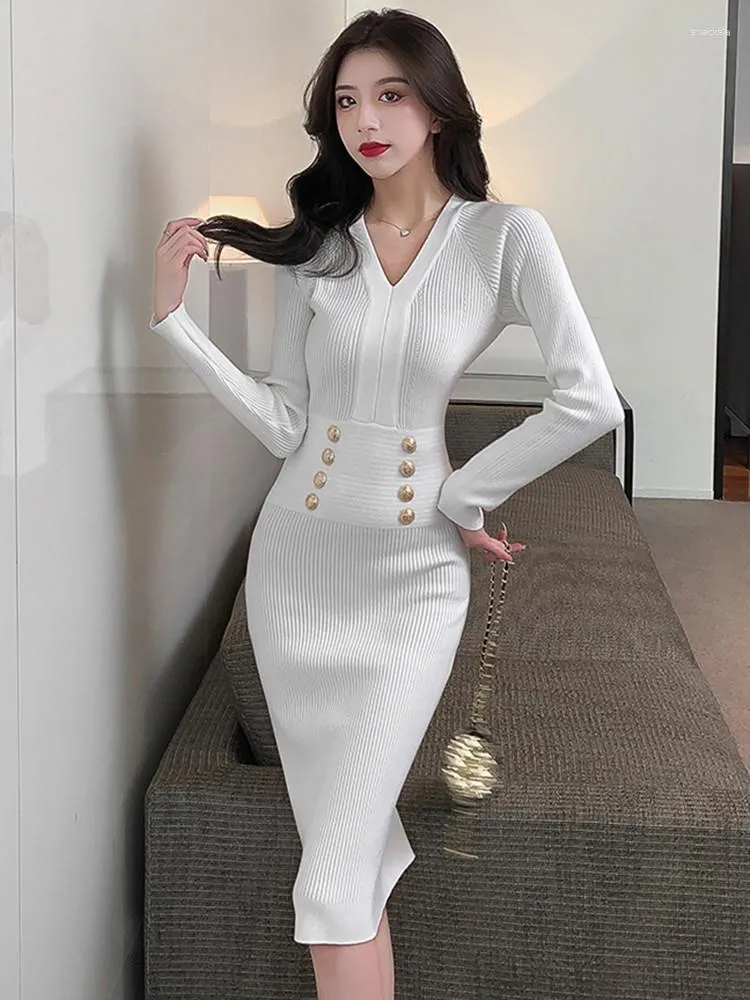 Casual Dresses Winter Black/white Sweater Women Knitted Pencil Dress Eelgant V-neck Buttons Deco High Waist Warm Bottoming Sheath