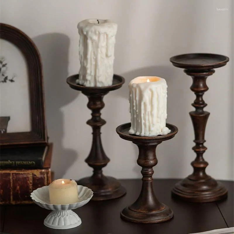 Candele Retrò Candlestick Ornamenti per soggiorni europei Props Resin Classica Titolo da pranzo marrone Dolgone per la casa