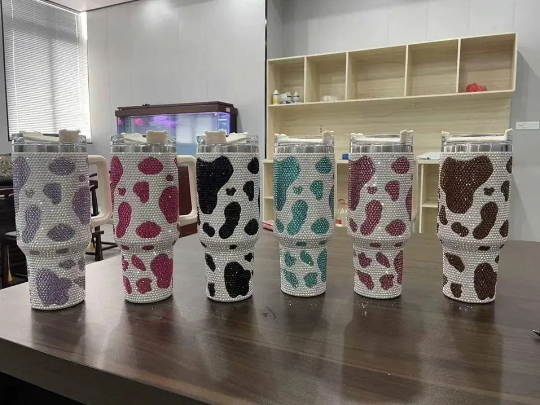 40oz Bling Rhinestone Cow Print Mugs Chocolate Milk Cowprint Coffee Cups Bling Tumblers with Lid and Straws AU05