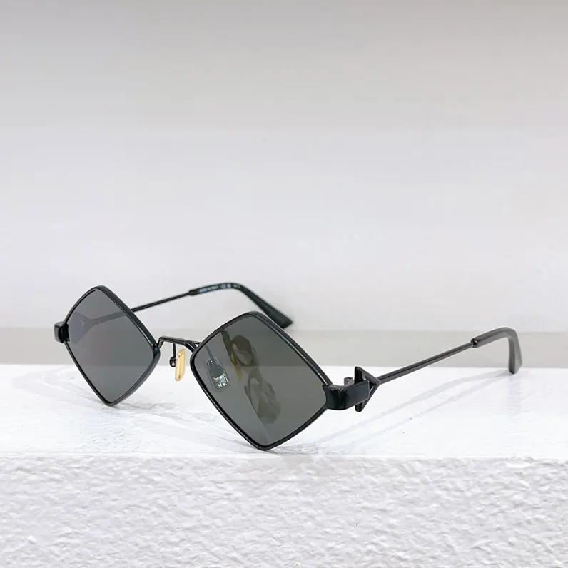 نظارة شمسية للرجال نساء صيف 1213 مصممين نمط مضاد للفرقة الرجعية لوحة كاملة الإطار