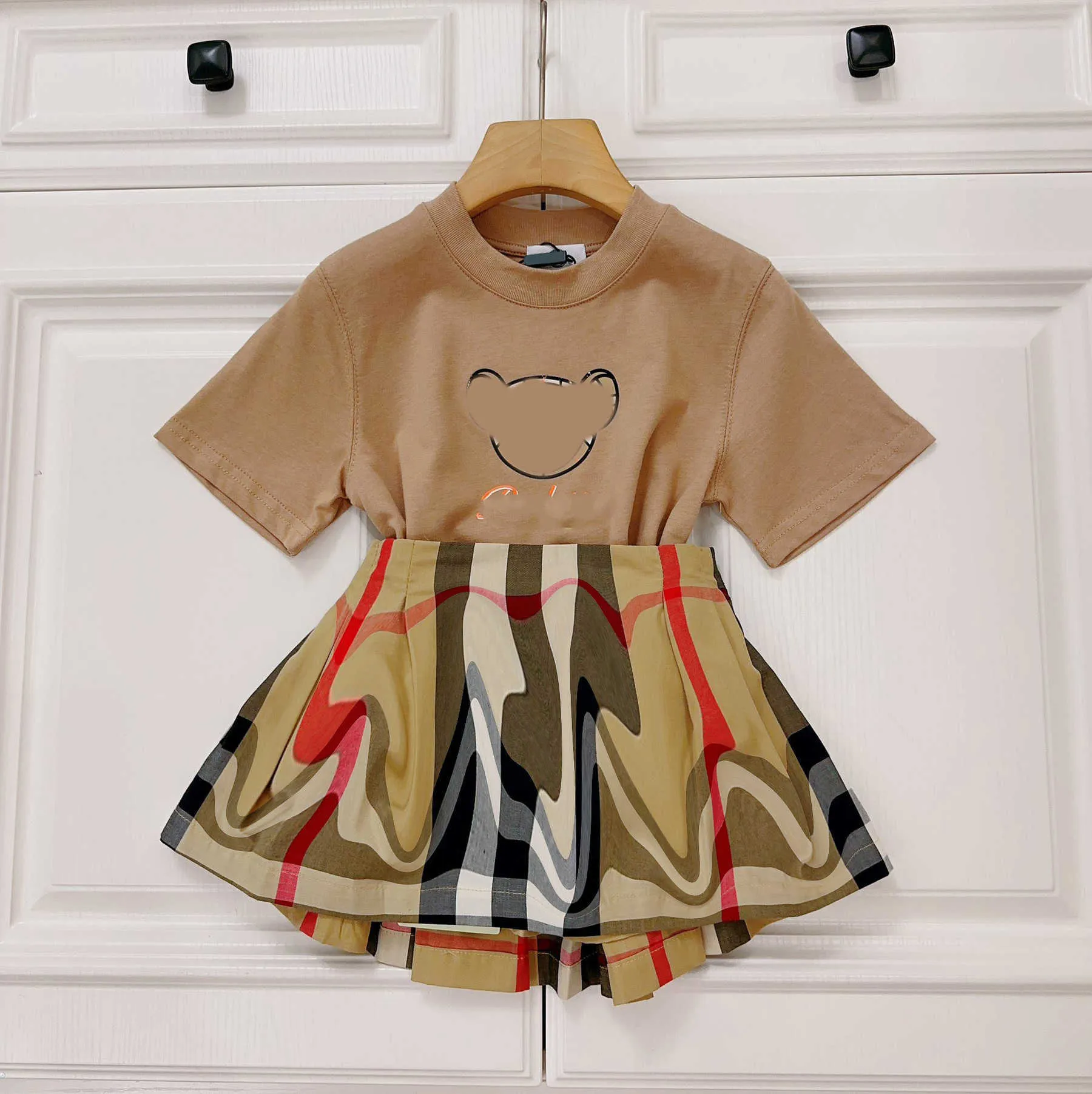 luxury designer baby clothes designer Tracksuits girl Dress Size 100 160 CM 2pcs Cartoon animal print T shirt and plaid pleated skirt June24