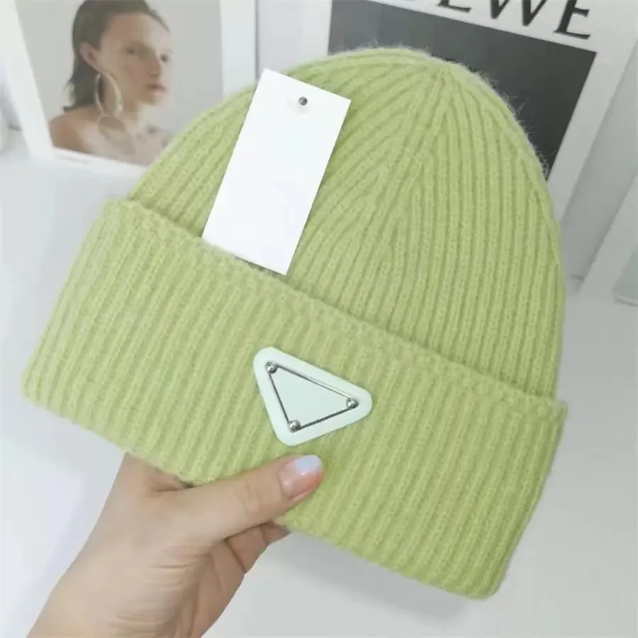 Cappelli di design moda moda traspirabile beanhat caldo semplice bene cappello a prova di inverno uomini donne cappelli a maglia a colori solidi sono molto buoni per le attività all'aperto in inverno