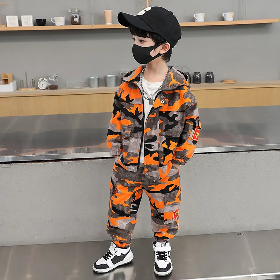 Set di abbigliamento per bambini vestiti ragazzi outfit mimetico pantaloni per la giacca per il costume per bambini in stile casual 230818