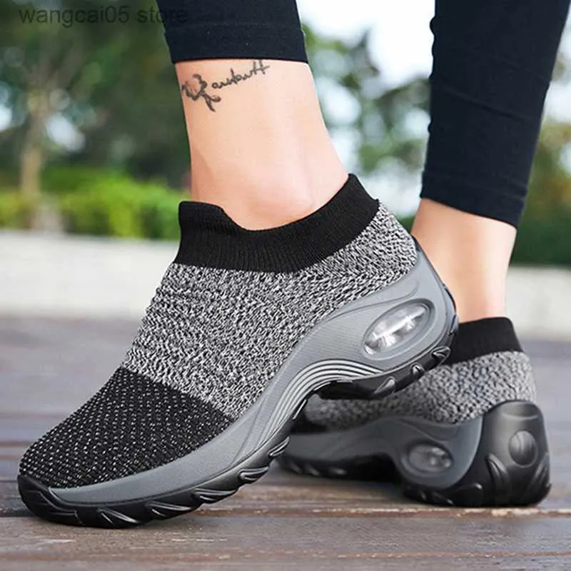 Grandeur chaussure femme sale