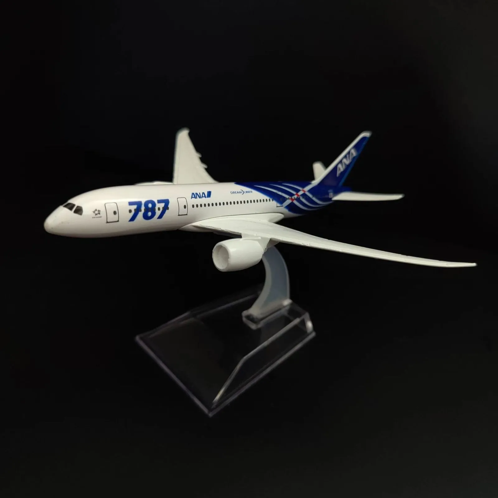 航空機のモドルスケール1 400金属航空機レプリカ15cm日本ANA B787モデル飛行機ミニチュアクリスマスキッズルーム装飾ギフトおもちゃ230818