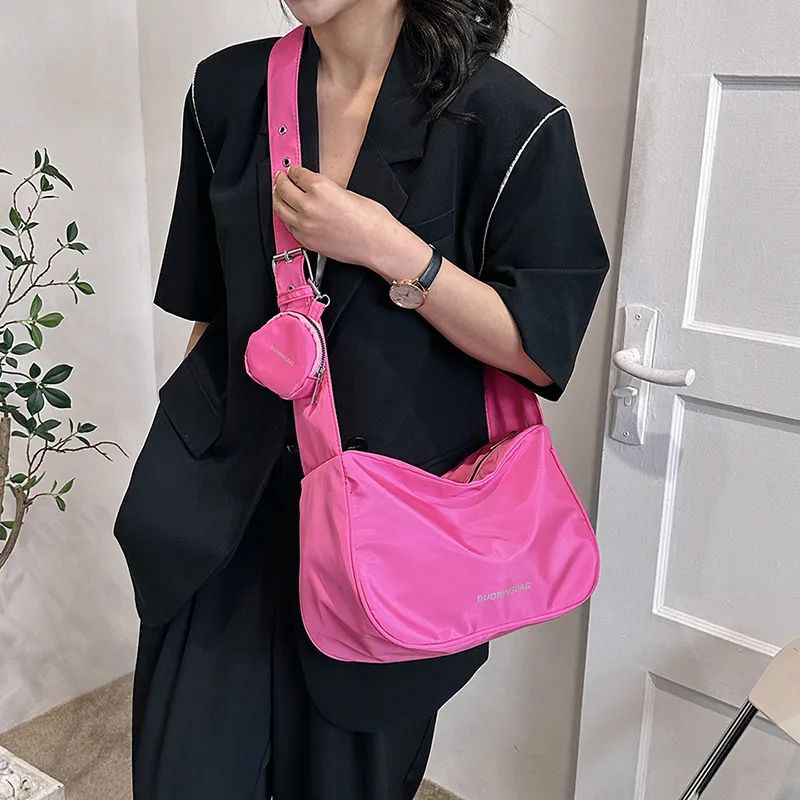 Worki wieczorowe kolor nylonowy messenger łańcuch designerski torebka dla kobiet mody na ramię Crossbody duży hobo torebka torba 230817