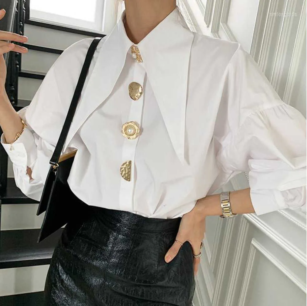 Frauenblusen Designer Metallknöpfe Spring Frauen Laternenhülle weiße Hemden Tops drehen Kragen Korean Elegantes Büro M038