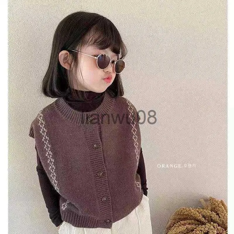 Pull 2023 automne hiver mode Harajuku filles tricot débardeur tout Match décontracté Kawaii enfants pull mignon bouton tissu pour enfants x0818