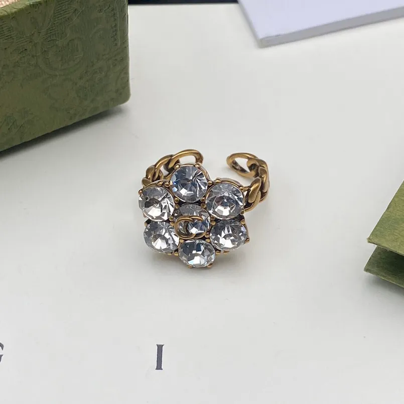 2024cluster top anéis vintage punk designer cluster anéis de luxo ouro nunca fade banda anéis seleção encantadora marca jóias anel clássico acessórios premium