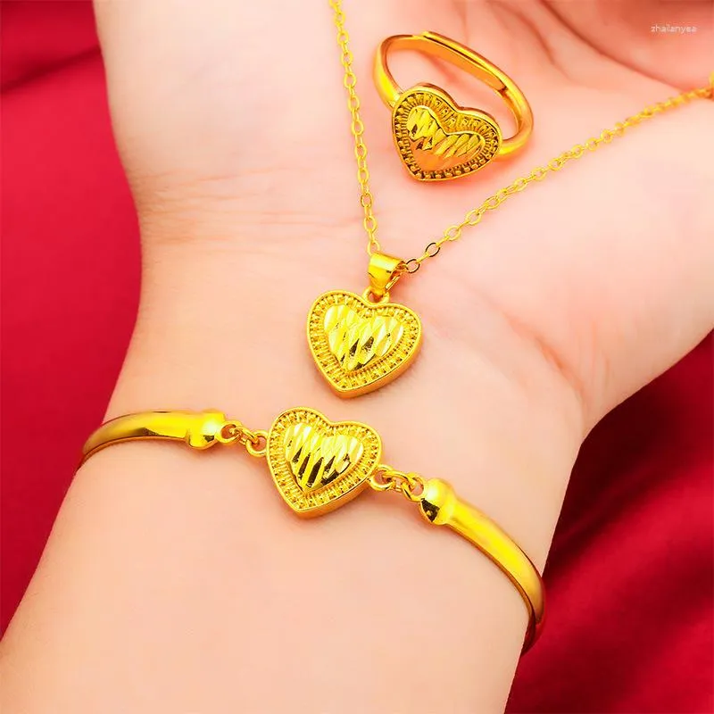 Klusterringar två kärlekshjärta hänge tre stycken set armband ring tillbehör för kvinnor bröllop engagemang fina smycken inte blekna