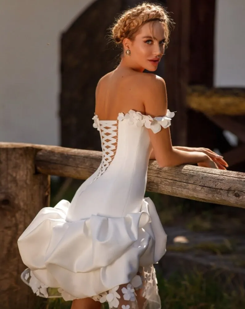 Beach Short Bridal Gowns Off The Shoulder Mini Length... From Babynice888,  $90.91 | DHgate.Com