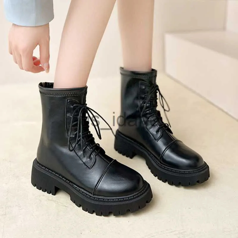 Botas de plataforma botas mulheres outono Black Fashion Motorcycle Boots Non Slip Sapatos Femininos Botas Botas Chunky Sapatos Mãos para Mulheres J230818