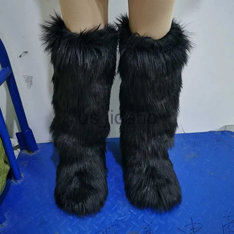 Bottes 2023 Hiver Cuisine High Boots duveteux Mesdames Furry Faux Fox Fur longs Chaussures chaudes Femme Nouveau créateur en peluche Knee High Fur Boots Girls J230818