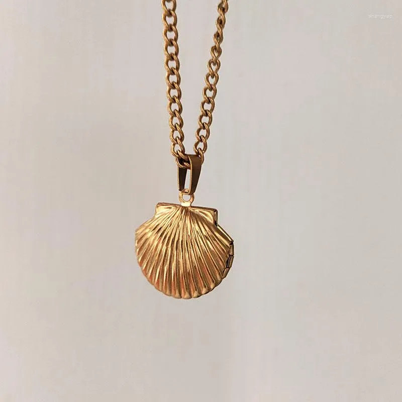 Colliers pendants Collier de médaillon à mécanisme en acier inoxydable pour les femmes Simple Custom Jewelry Gift Po Inside Mother Day
