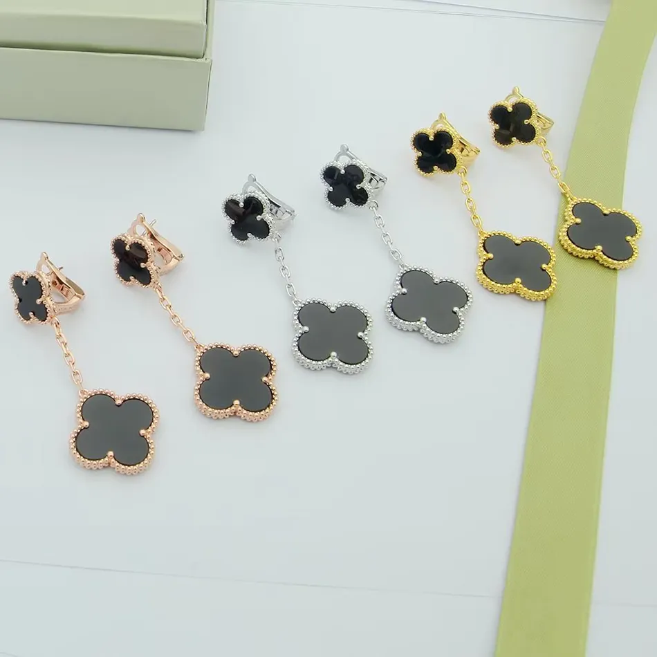 Pendiente de trébol Pendientes de diseñador Pendientes de lujo Joyas de diseño Conjunto Joyería de lujo Pendiente de moda para mujer Clip de oreja para mujer VC Navidad Regalo del día de San Valentín