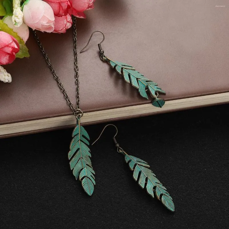 Brincos de colar Planta de folhas de bronze retrô para mulheres Menina Hollow Long Dangle Pinging Fashion Jewelry Gift